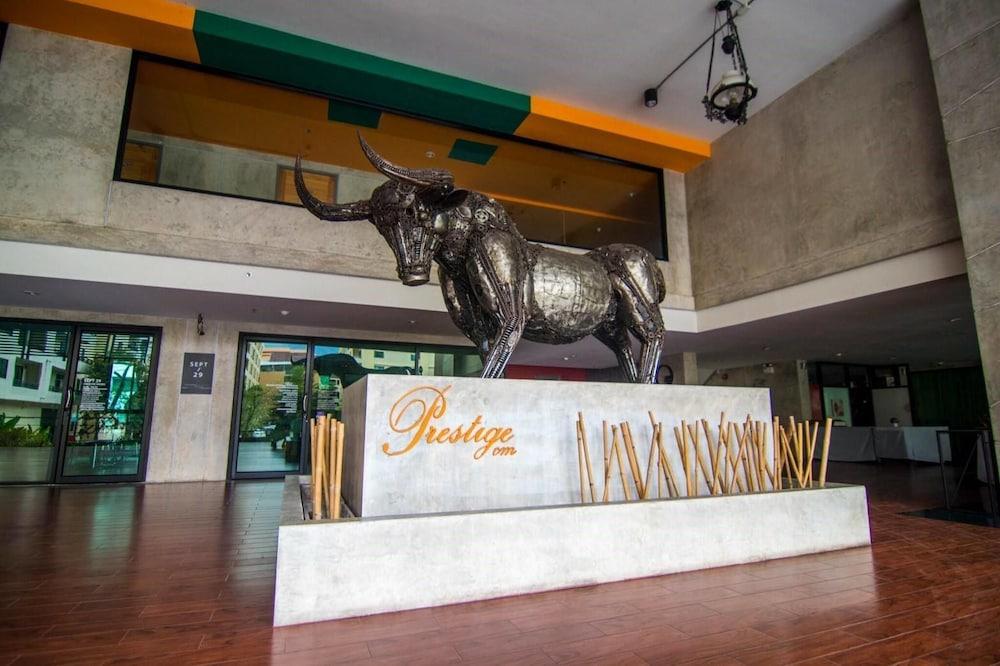 Prestige Chiang Mai Hotel Exterior foto