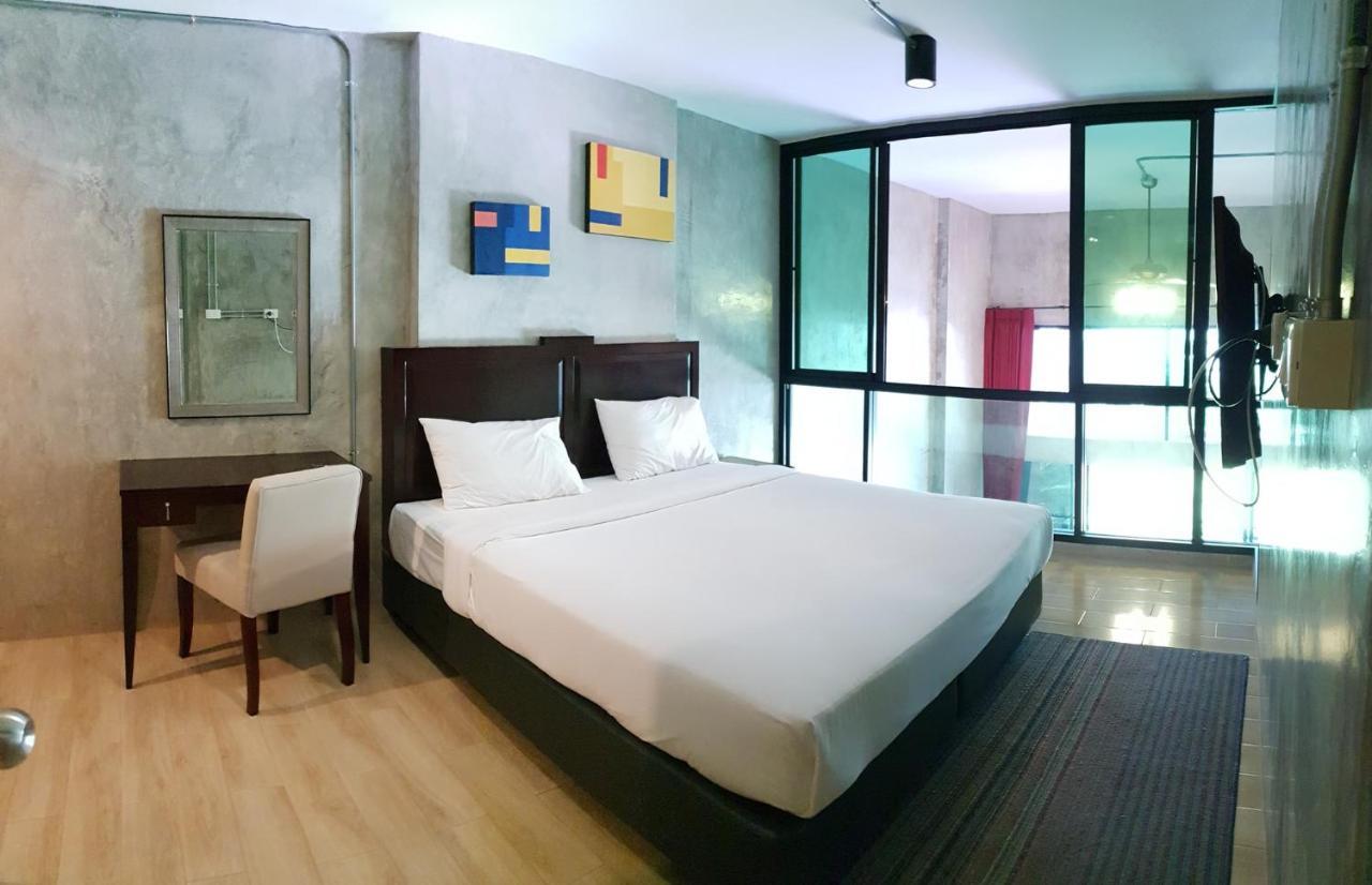 Prestige Chiang Mai Hotel Exterior foto